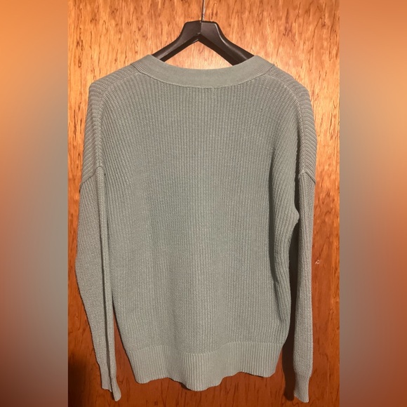 Rachael Zoe Sage/Green Button Front V neckline Sweater. Sz Medium - Picture 3 of 5